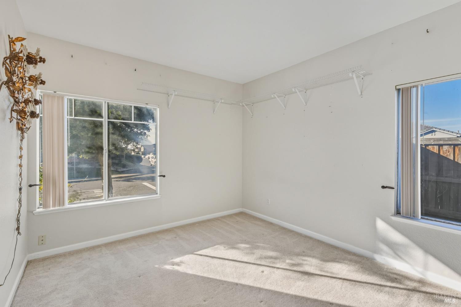 Detail Gallery Image 4 of 52 For 6996 Mortara Ct, Vallejo,  CA 94591 - 4 Beds | 3 Baths