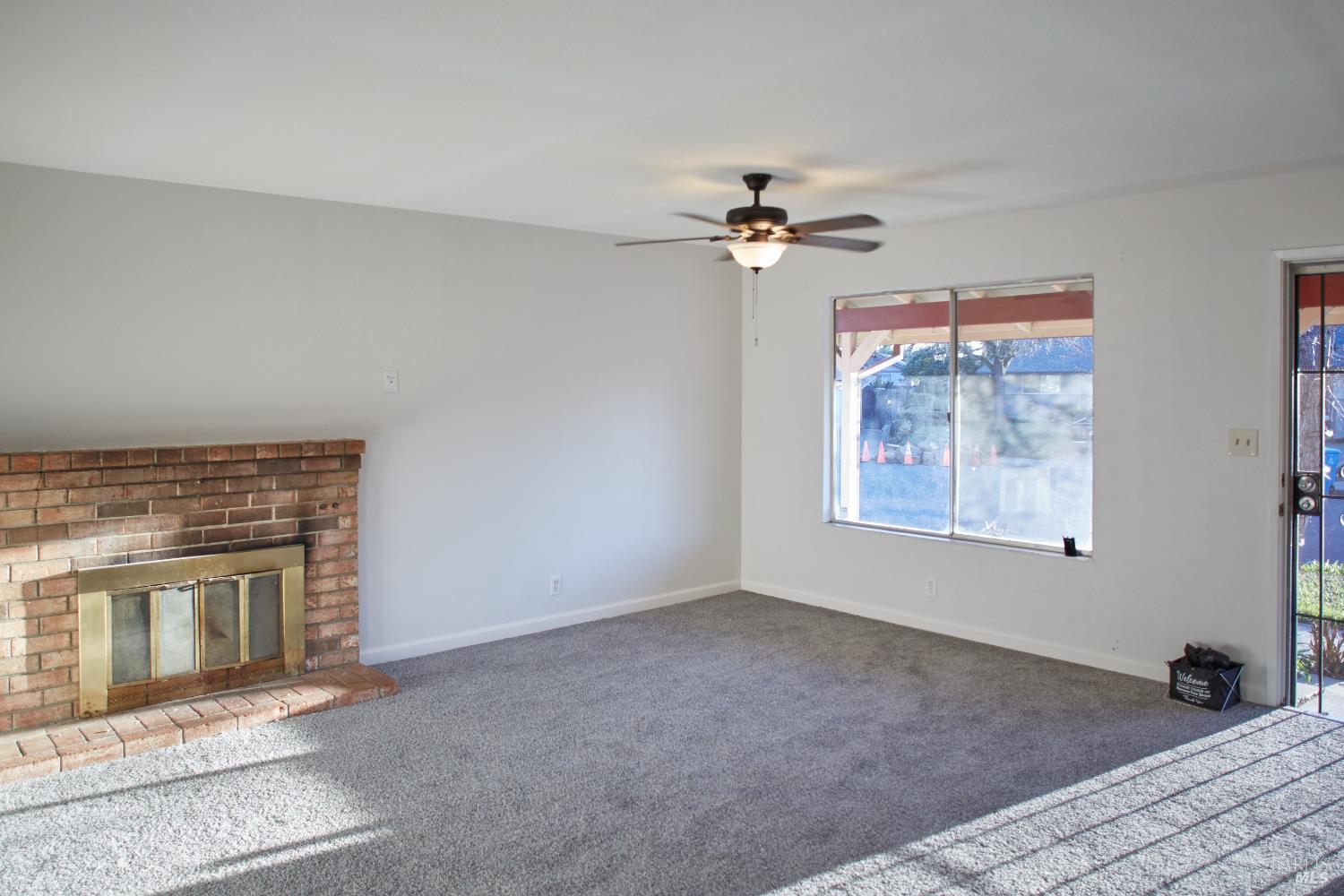 Detail Gallery Image 8 of 12 For 309 Adobe Dr, Vacaville,  CA 95687 - 3 Beds | 2 Baths