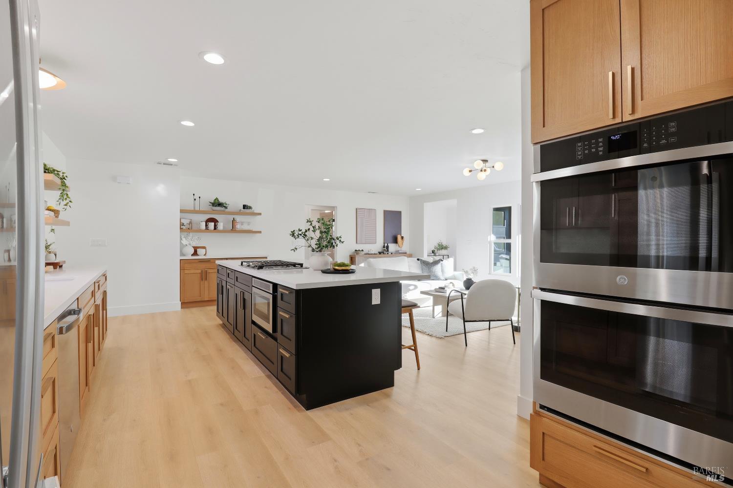 Detail Gallery Image 11 of 41 For 791 Storybook Ct, Novato,  CA 94947 - 3 Beds | 2/1 Baths