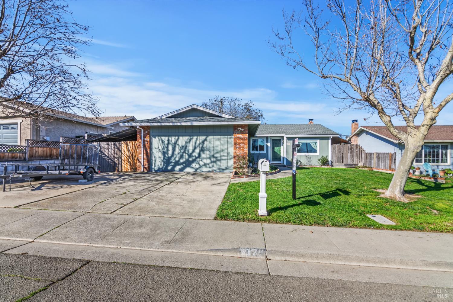 Detail Gallery Image 4 of 43 For 17 Amador Cir, Rio Vista,  CA 94571 - 3 Beds | 2 Baths