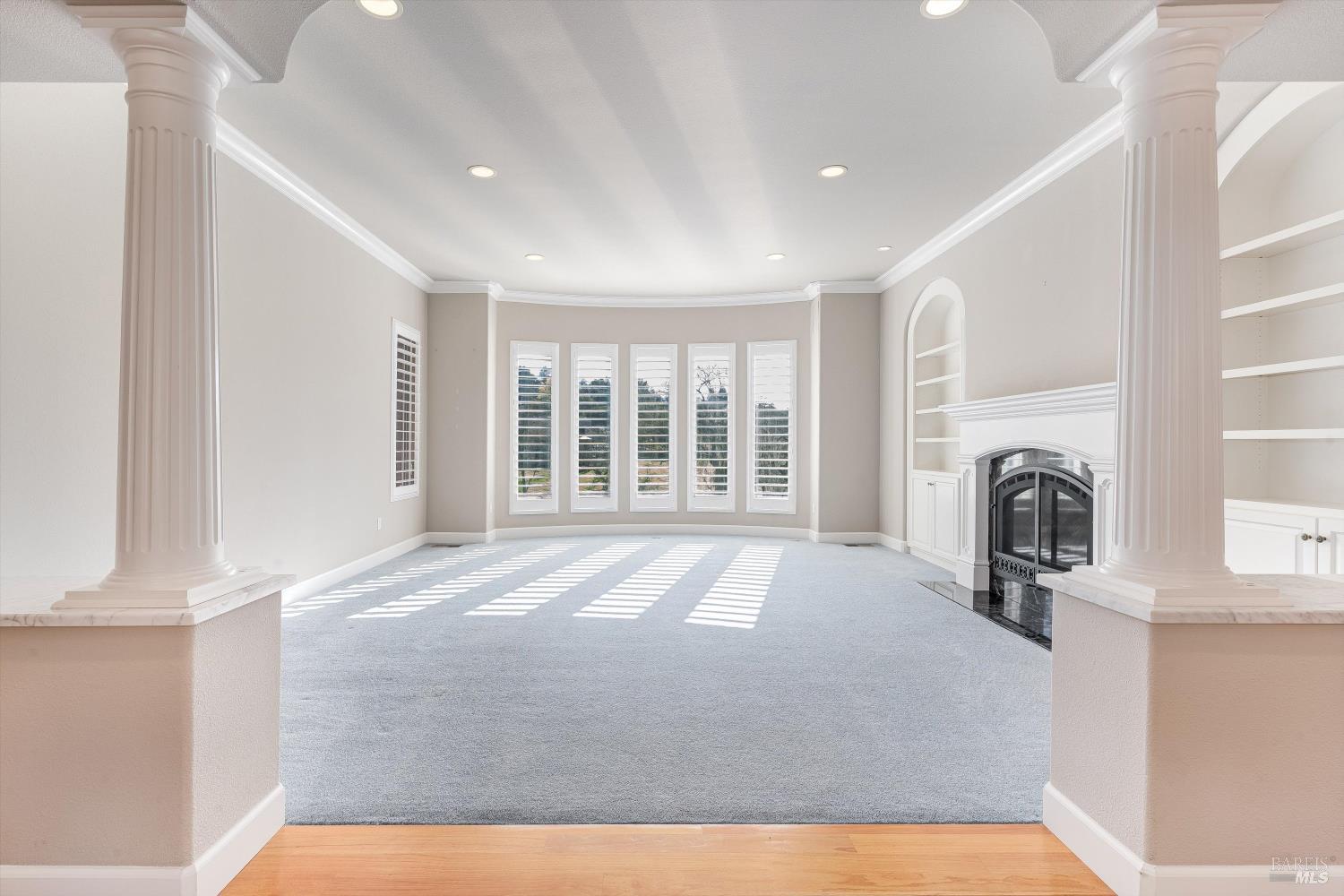 Detail Gallery Image 7 of 48 For 3557 Golf View Ter, Santa Rosa,  CA 95405 - 4 Beds | 3/1 Baths