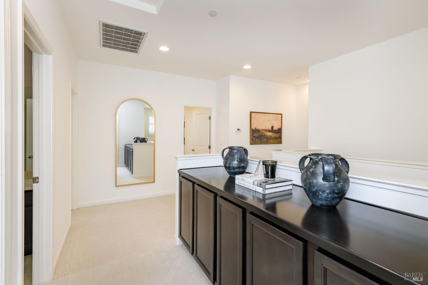 Detail Gallery Image 30 of 46 For 1727 Chinar Dr, Petaluma,  CA 94954 - 4 Beds | 2/1 Baths