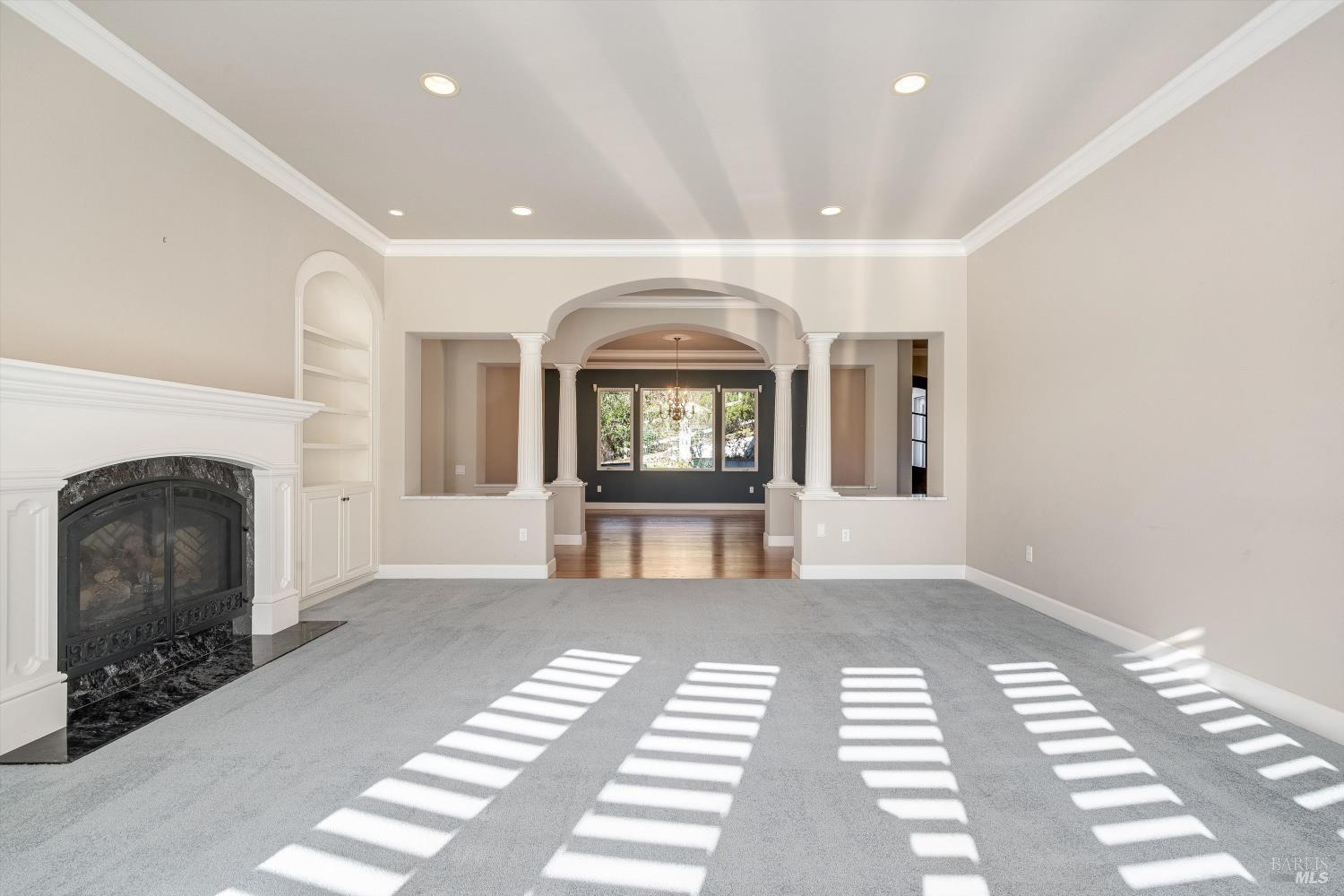 Detail Gallery Image 9 of 48 For 3557 Golf View Ter, Santa Rosa,  CA 95405 - 4 Beds | 3/1 Baths