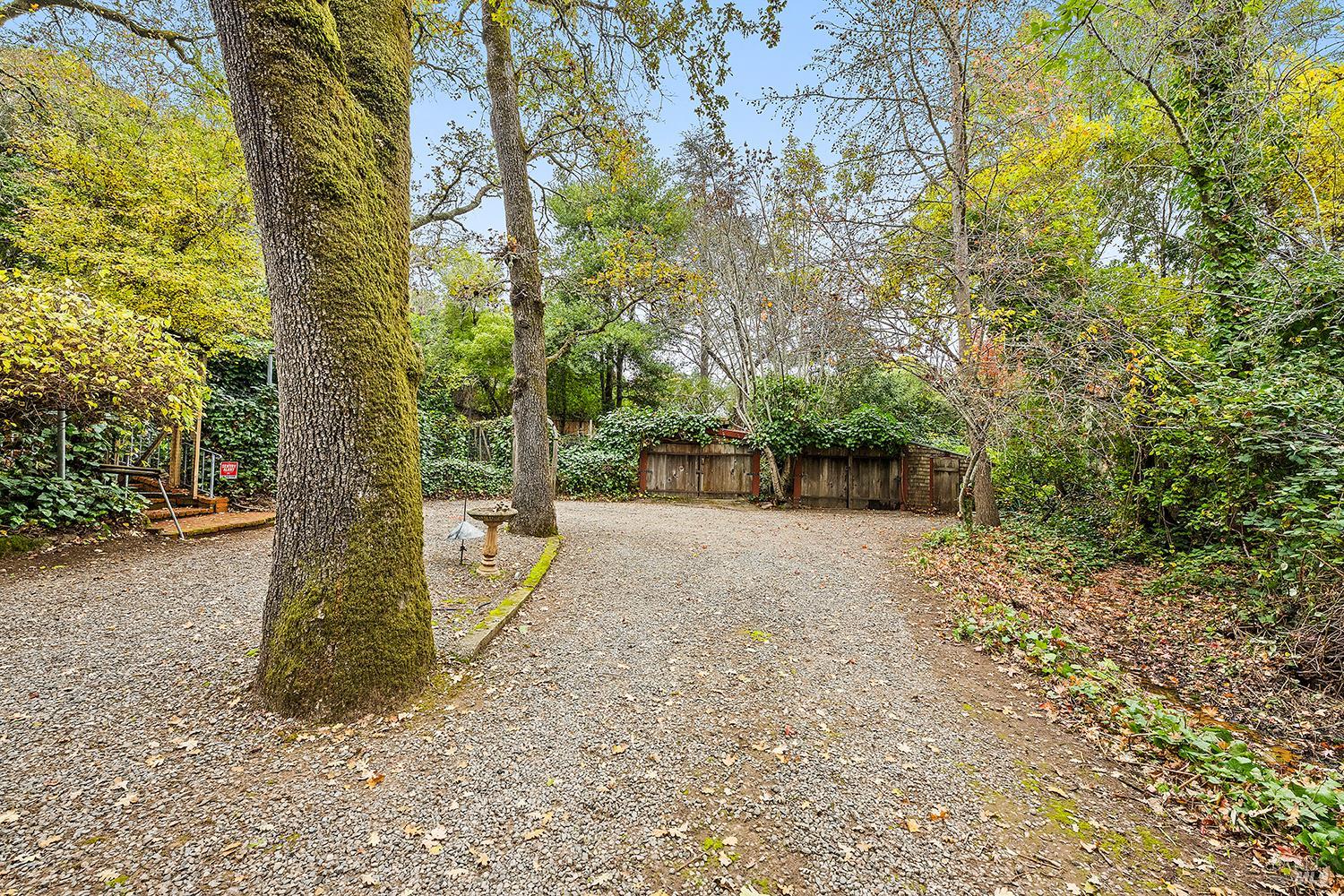 Detail Gallery Image 7 of 55 For 101 Laurel Grove Ave, Kentfield,  CA 94904 - 3 Beds | 2/1 Baths