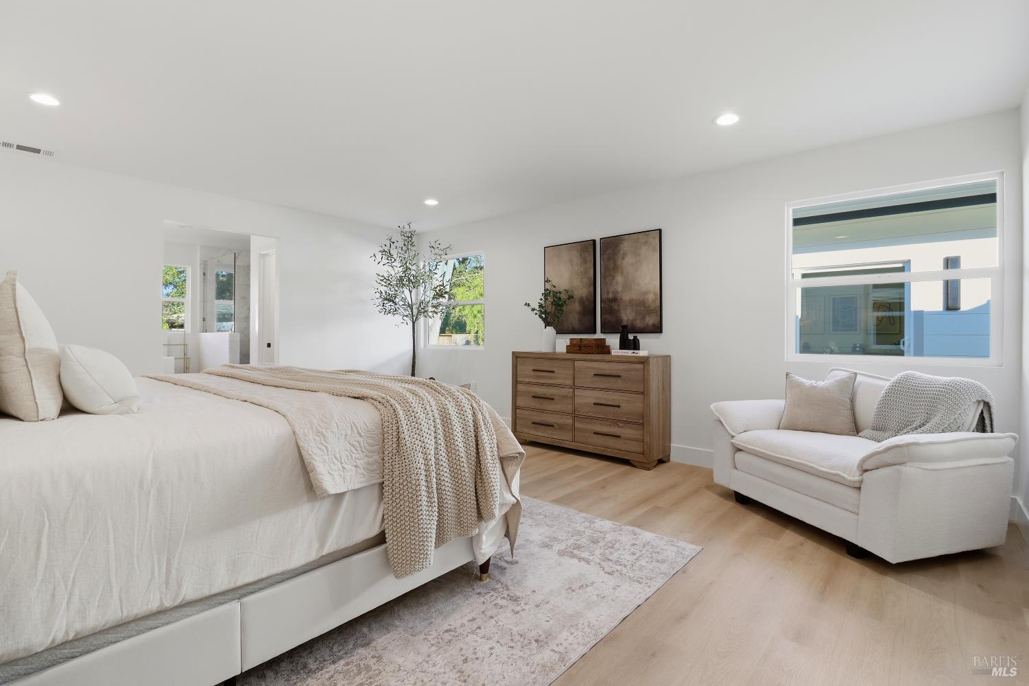 Detail Gallery Image 16 of 41 For 791 Storybook Ct, Novato,  CA 94947 - 3 Beds | 2/1 Baths