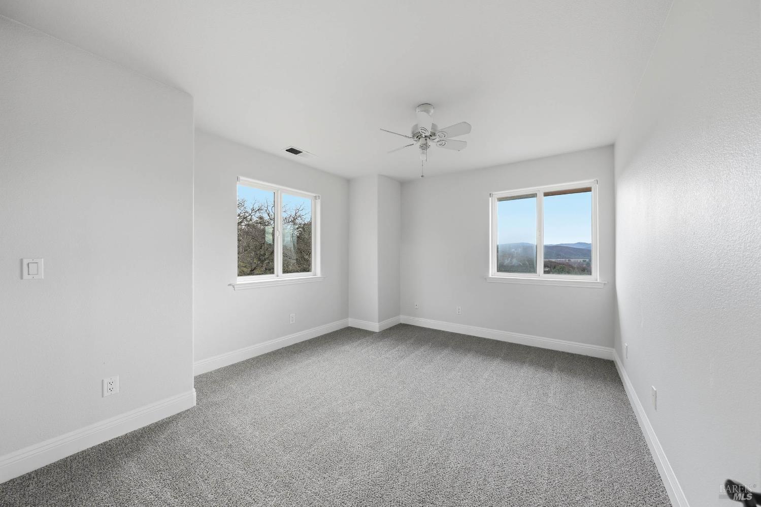 Detail Gallery Image 29 of 75 For 19429 Moon Ridge Rd, Hidden Valley Lake,  CA 95467 - 4 Beds | 2/1 Baths