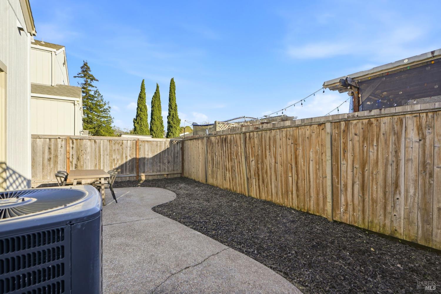 Detail Gallery Image 38 of 40 For 1740 Cork Tree Ln, Santa Rosa,  CA 95404 - 3 Beds | 2/1 Baths