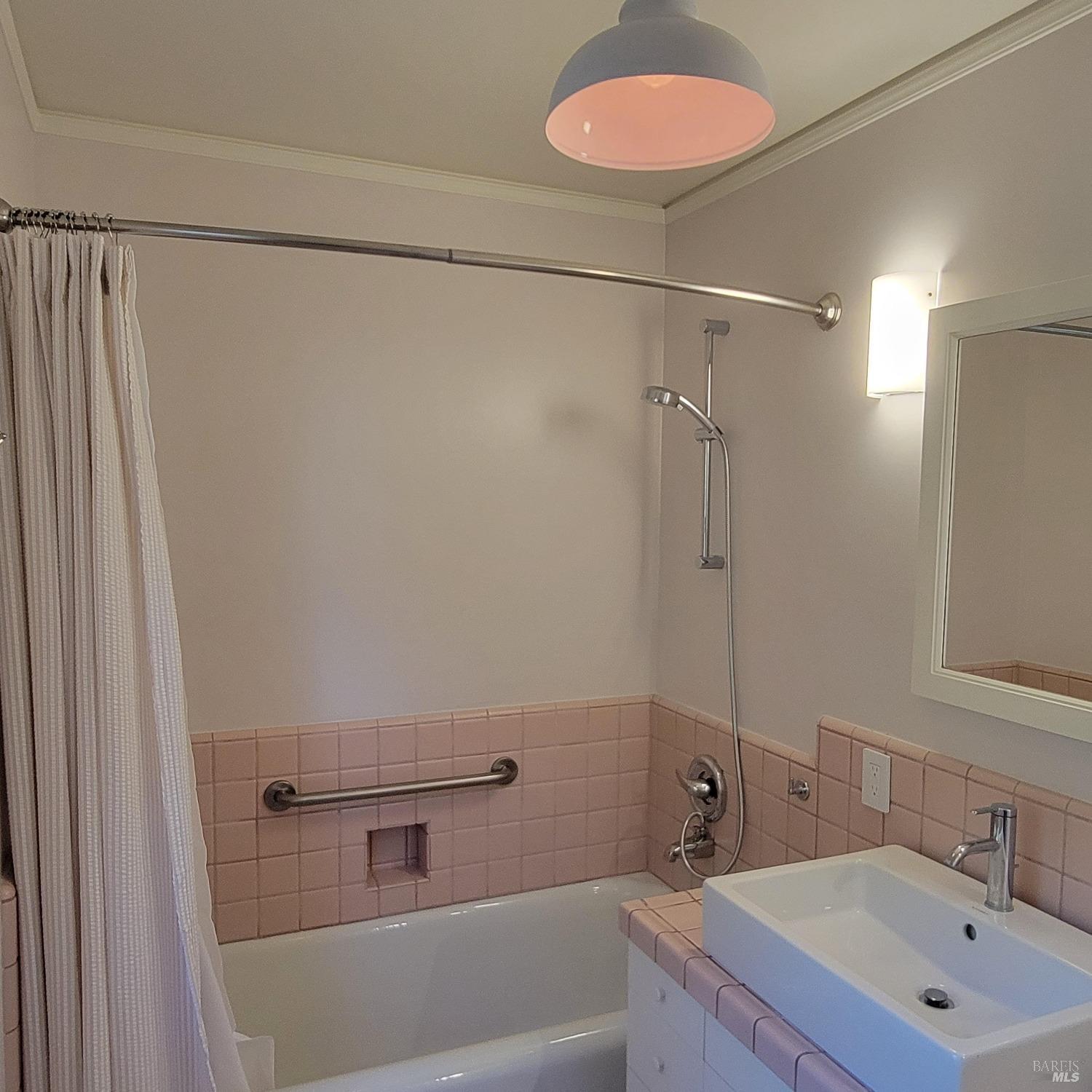 Detail Gallery Image 31 of 40 For 20 Vista Dr, Kentfield,  CA 94904 - 4 Beds | 1/1 Baths