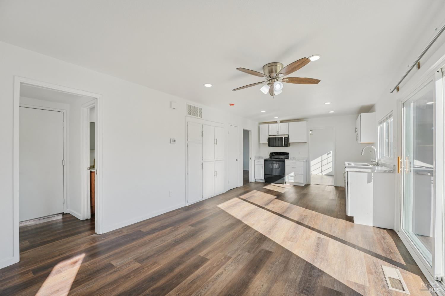 Detail Gallery Image 9 of 32 For 1109 Waxwing Dr, Suisun City,  CA 94585 - 4 Beds | 2/1 Baths