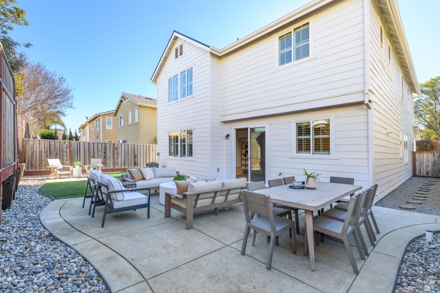 Detail Gallery Image 37 of 46 For 1727 Chinar Dr, Petaluma,  CA 94954 - 4 Beds | 2/1 Baths