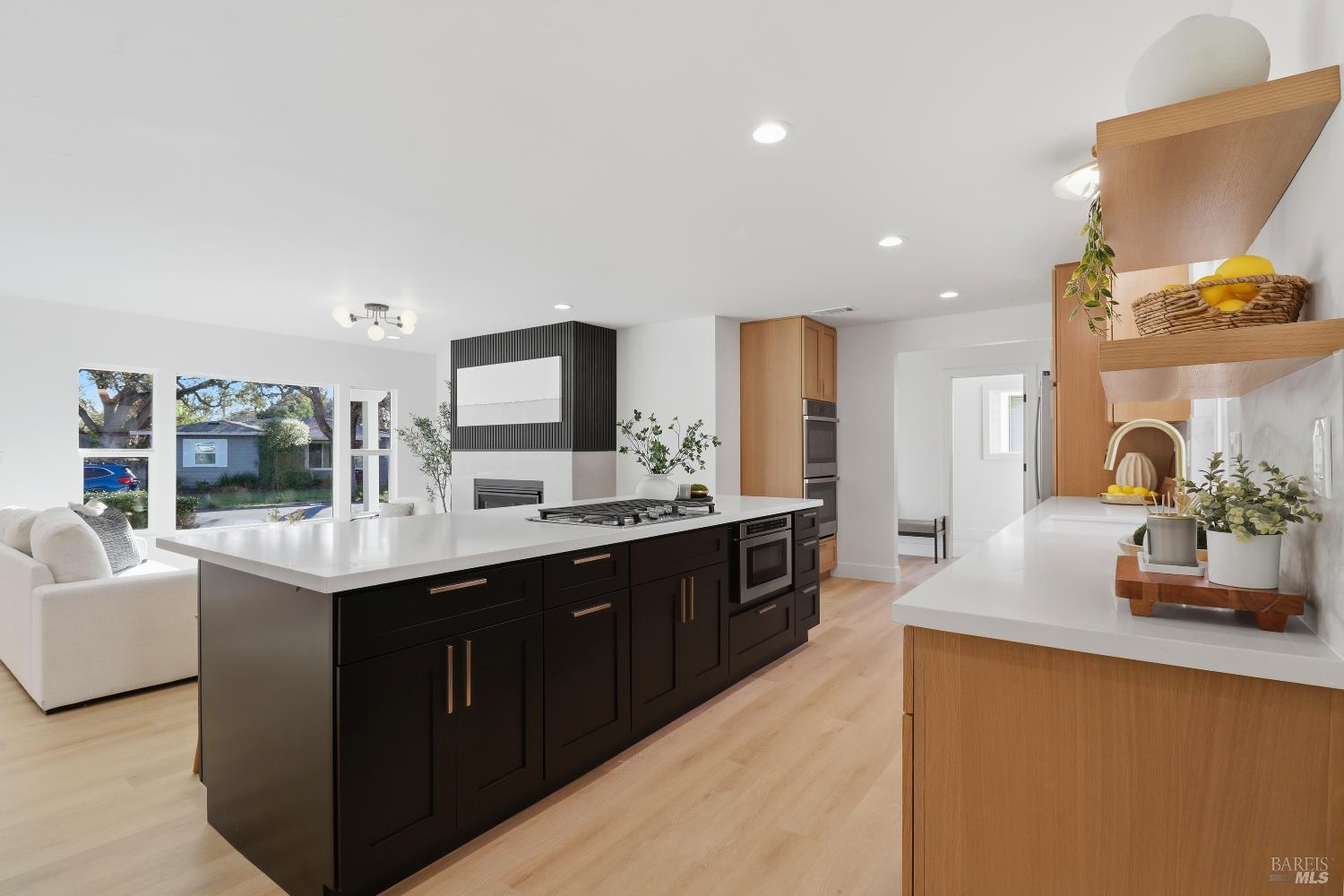 Detail Gallery Image 10 of 41 For 791 Storybook Ct, Novato,  CA 94947 - 3 Beds | 2/1 Baths