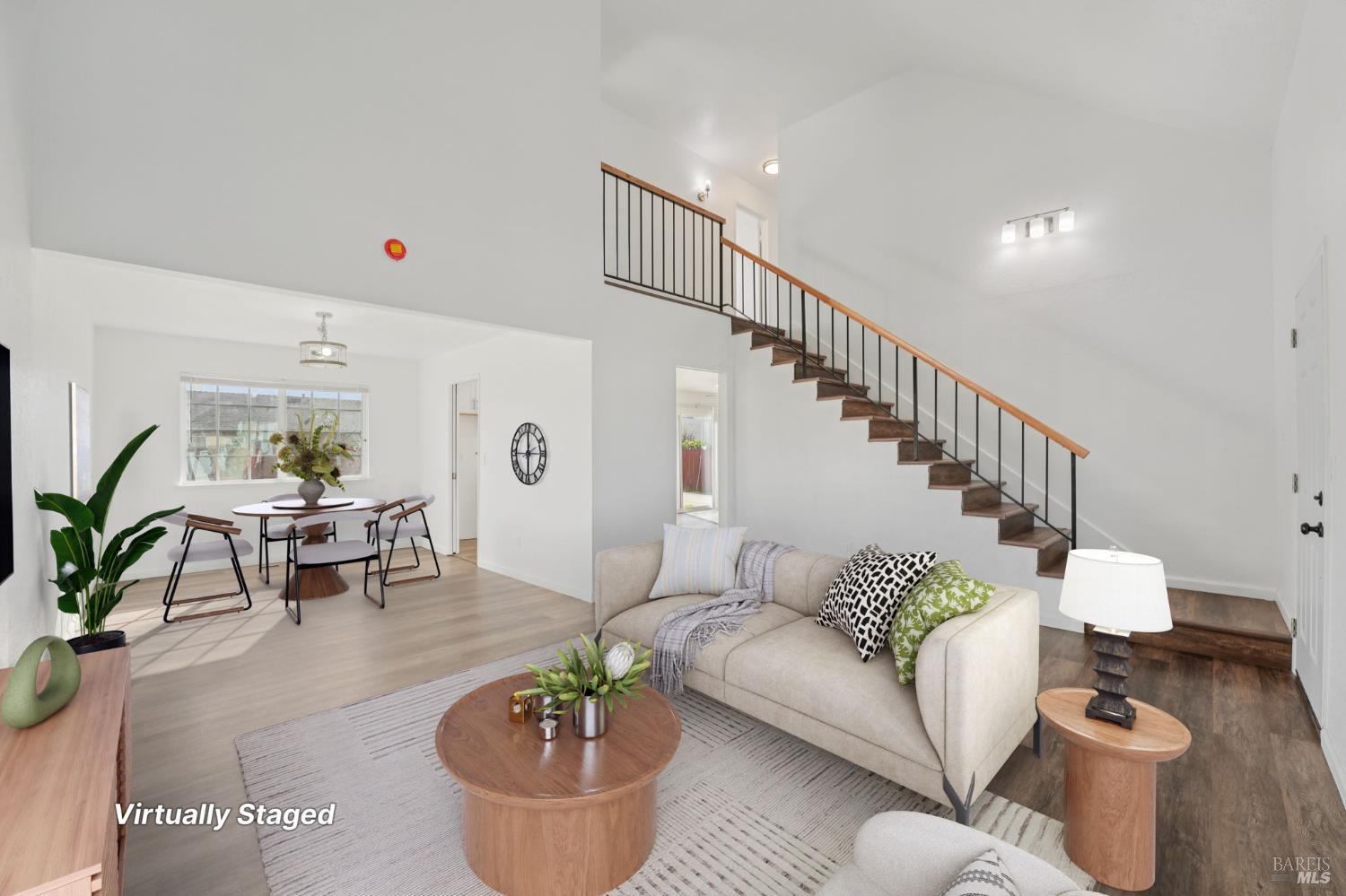 Detail Gallery Image 2 of 32 For 1109 Waxwing Dr, Suisun City,  CA 94585 - 4 Beds | 2/1 Baths