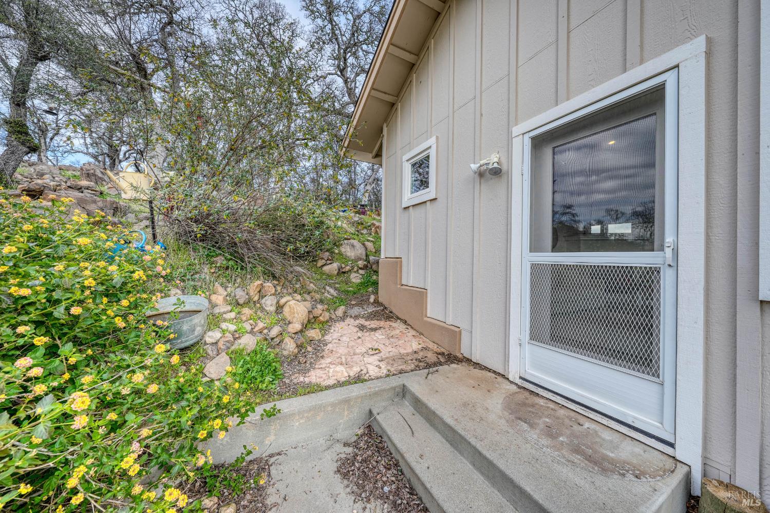 Detail Gallery Image 47 of 75 For 19429 Moon Ridge Rd, Hidden Valley Lake,  CA 95467 - 4 Beds | 2/1 Baths