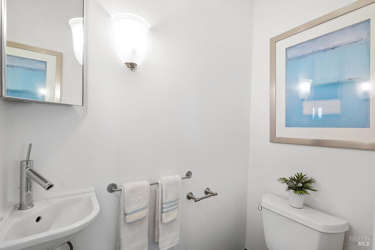 Detail Gallery Image 21 of 31 For 338 Paloma Ave, San Rafael,  CA 94901 - 4 Beds | 2/1 Baths