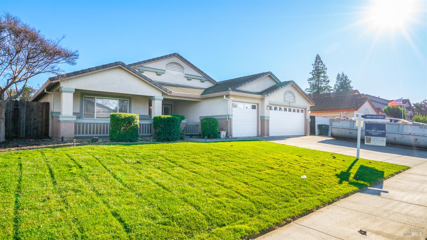 Detail Gallery Image 4 of 49 For 715 Wiegand Way, Dixon,  CA 95620 - 4 Beds | 2 Baths