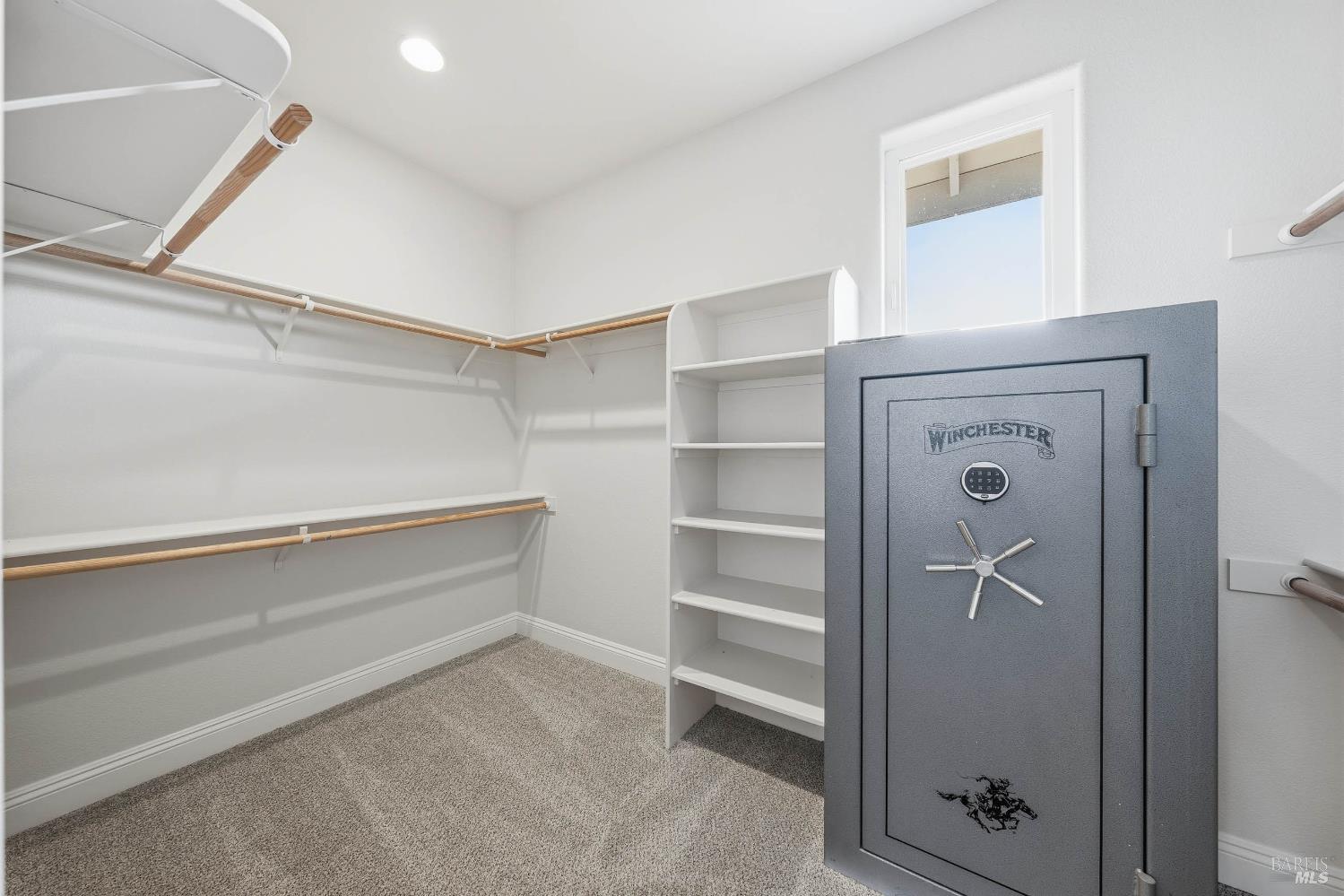 Detail Gallery Image 37 of 75 For 19429 Moon Ridge Rd, Hidden Valley Lake,  CA 95467 - 4 Beds | 2/1 Baths