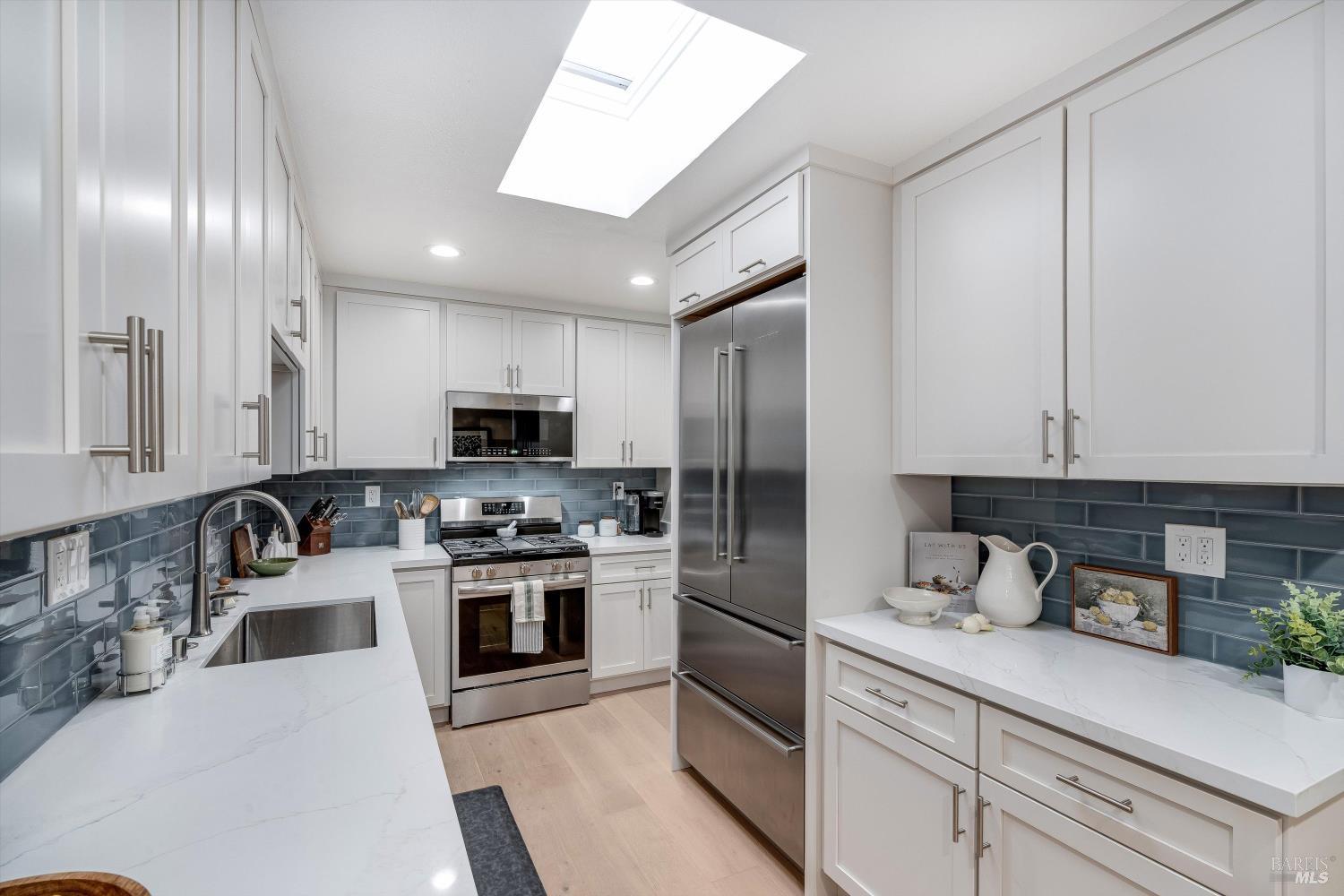 Detail Gallery Image 3 of 63 For 366 Avenida Barbera Unkn, Sonoma,  CA 95476 - 2 Beds | 2 Baths