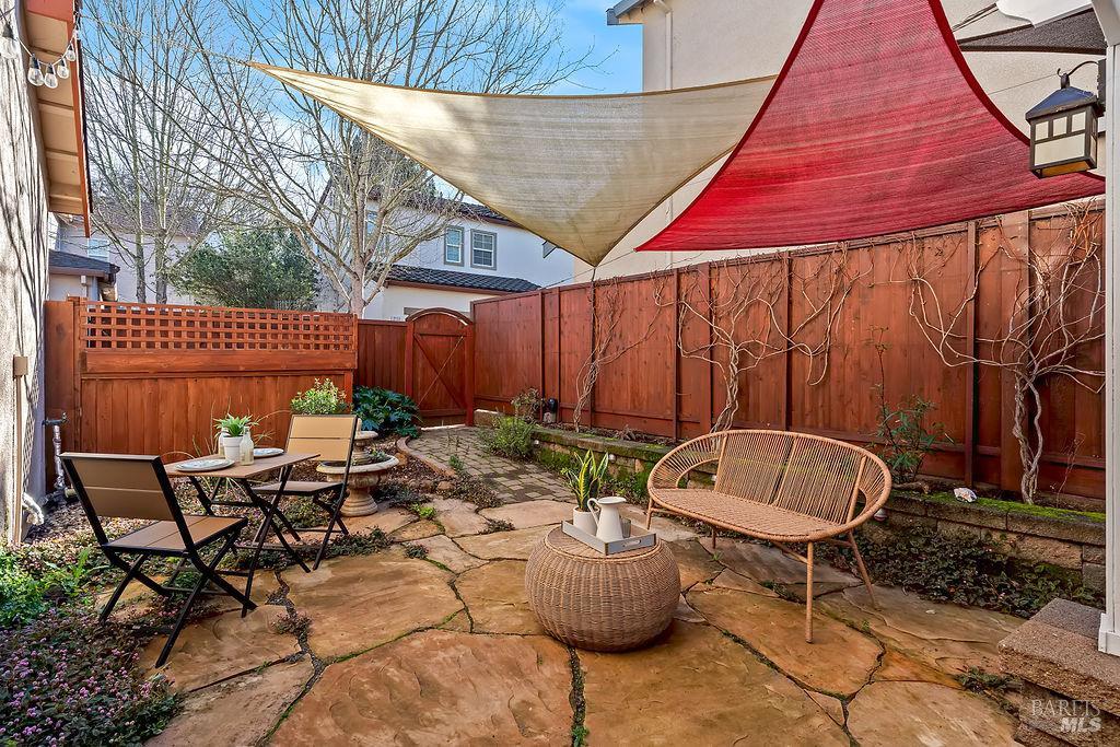 Detail Gallery Image 32 of 37 For 2148 Nectarine Dr, Santa Rosa,  CA 95404 - 3 Beds | 3 Baths