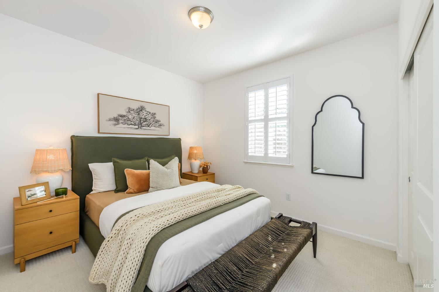 Detail Gallery Image 33 of 46 For 1727 Chinar Dr, Petaluma,  CA 94954 - 4 Beds | 2/1 Baths