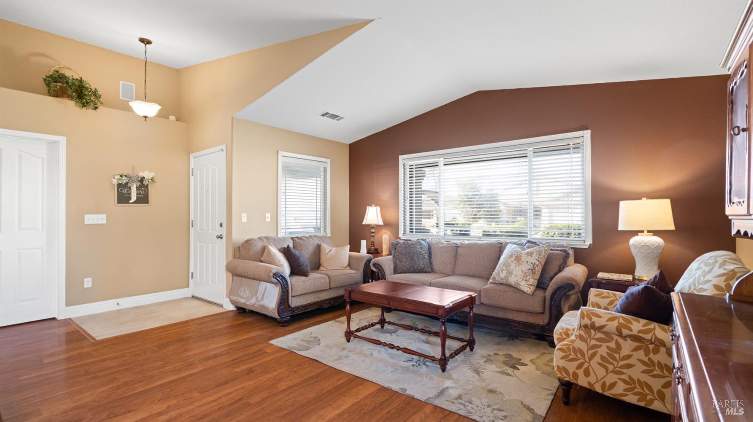 Detail Gallery Image 12 of 49 For 715 Wiegand Way, Dixon,  CA 95620 - 4 Beds | 2 Baths