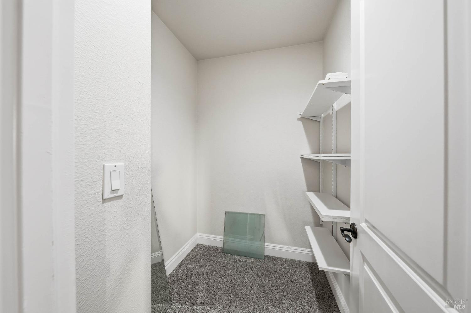 Detail Gallery Image 27 of 75 For 19429 Moon Ridge Rd, Hidden Valley Lake,  CA 95467 - 4 Beds | 2/1 Baths