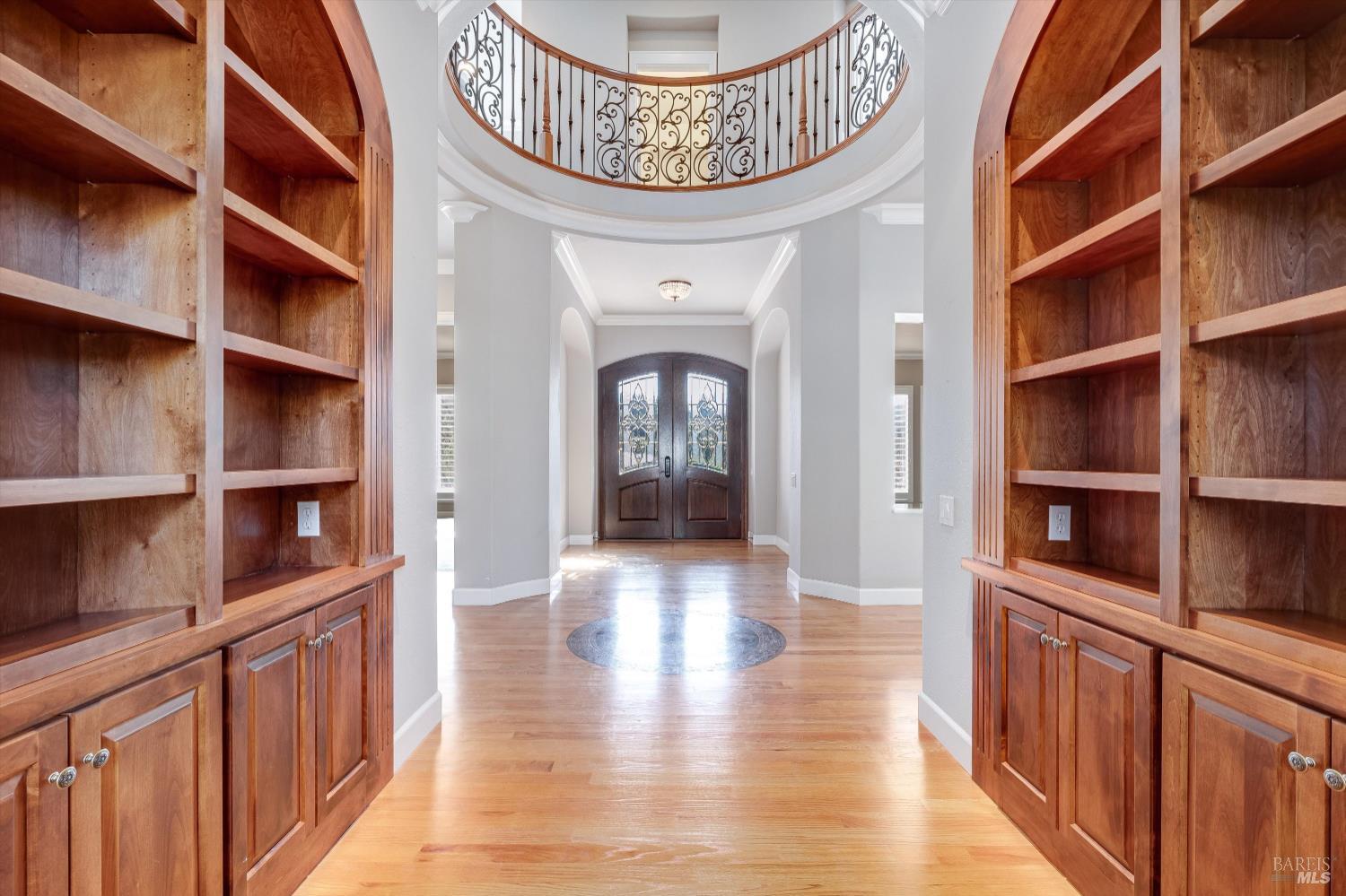 Detail Gallery Image 4 of 48 For 3557 Golf View Ter, Santa Rosa,  CA 95405 - 4 Beds | 3/1 Baths