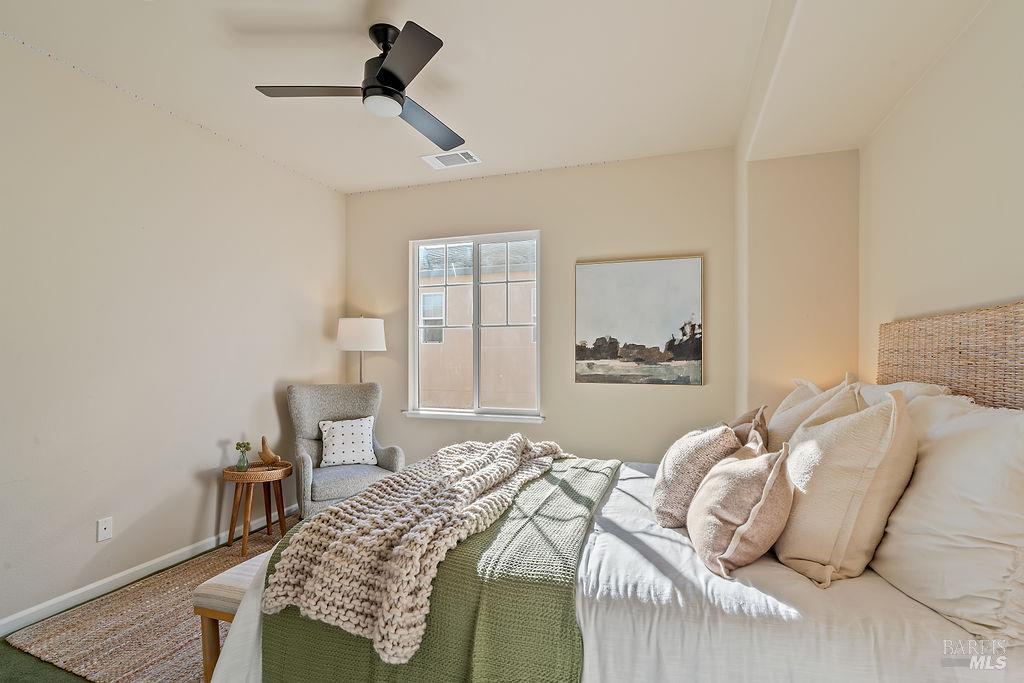 Detail Gallery Image 27 of 37 For 2148 Nectarine Dr, Santa Rosa,  CA 95404 - 3 Beds | 3 Baths