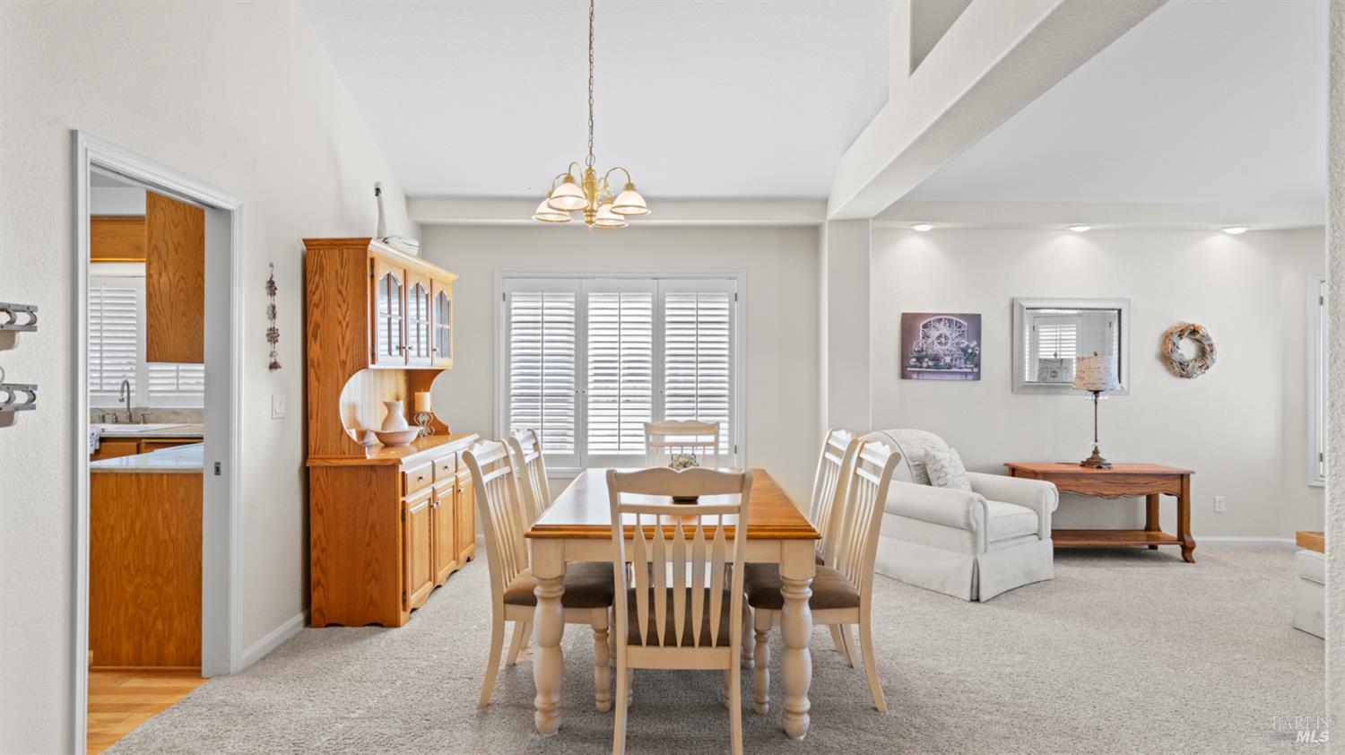 Detail Gallery Image 4 of 44 For 160 Lynd Way, Dixon,  CA 95620 - 3 Beds | 2/1 Baths