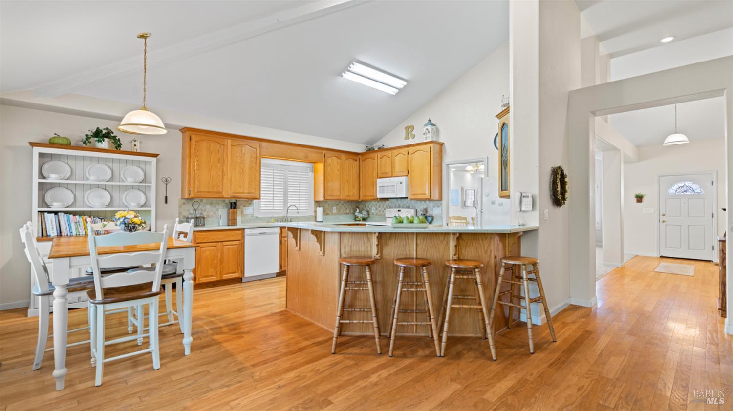 Detail Gallery Image 12 of 44 For 160 Lynd Way, Dixon,  CA 95620 - 3 Beds | 2/1 Baths