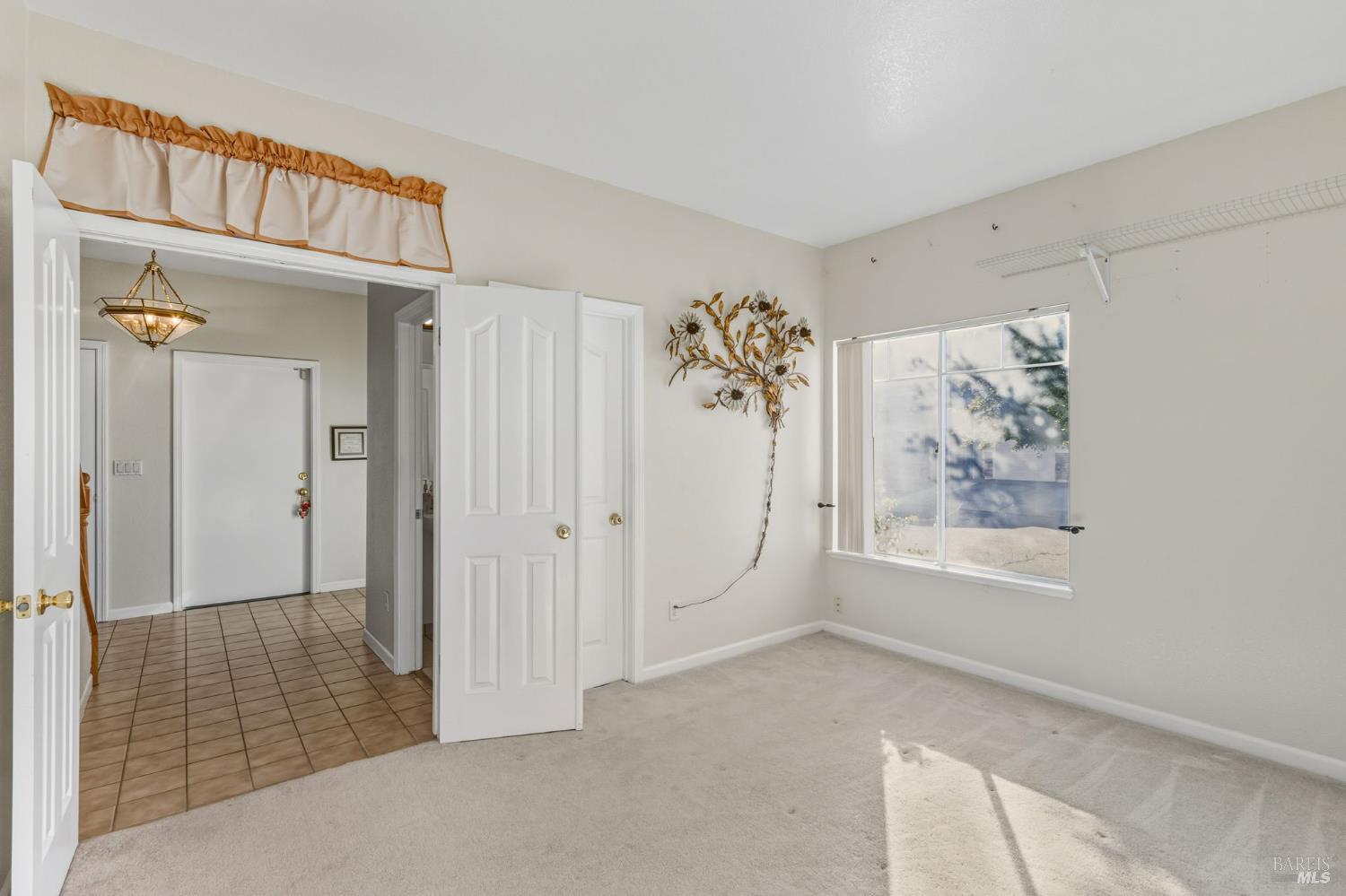 Detail Gallery Image 5 of 52 For 6996 Mortara Ct, Vallejo,  CA 94591 - 4 Beds | 3 Baths