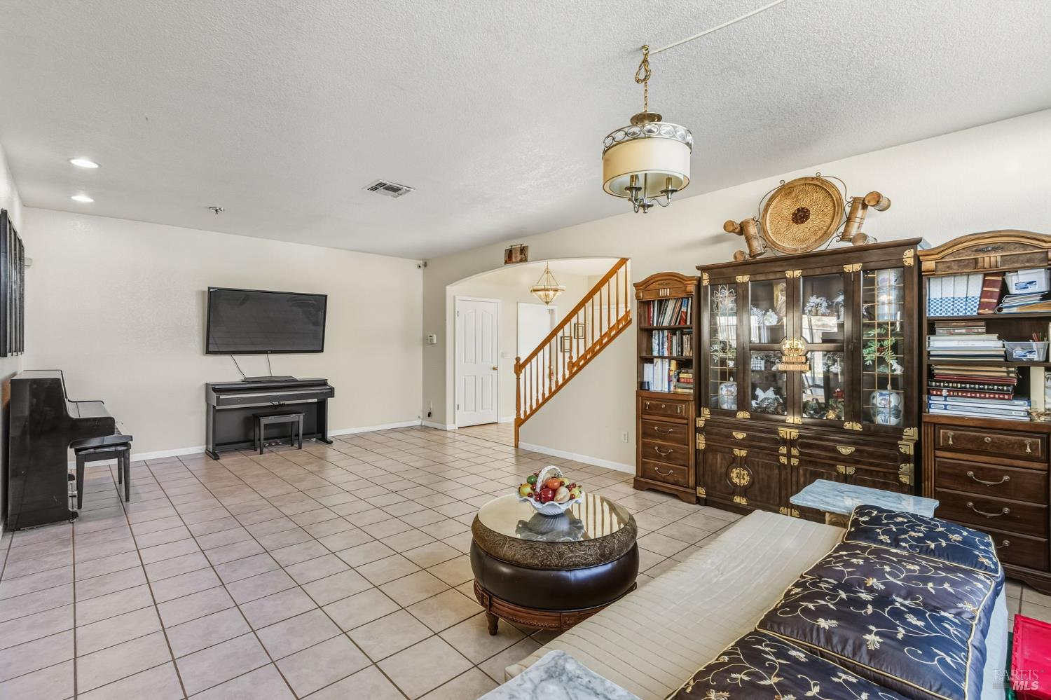 Detail Gallery Image 10 of 52 For 6996 Mortara Ct, Vallejo,  CA 94591 - 4 Beds | 3 Baths