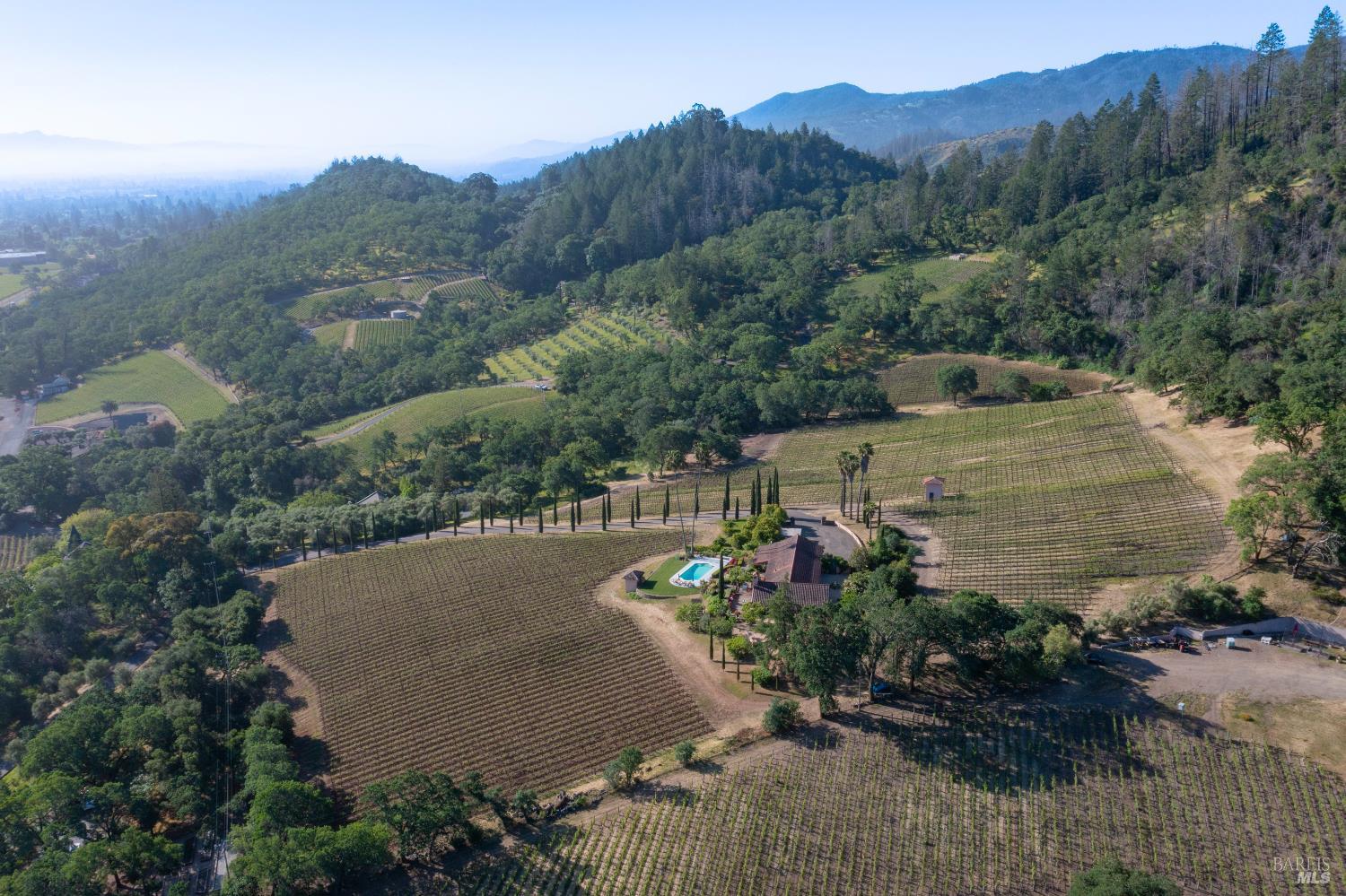 Detail Gallery Image 13 of 17 For 2893 Saint Helena Hwy, Saint Helena,  CA 94574 - 3 Beds | 2/1 Baths