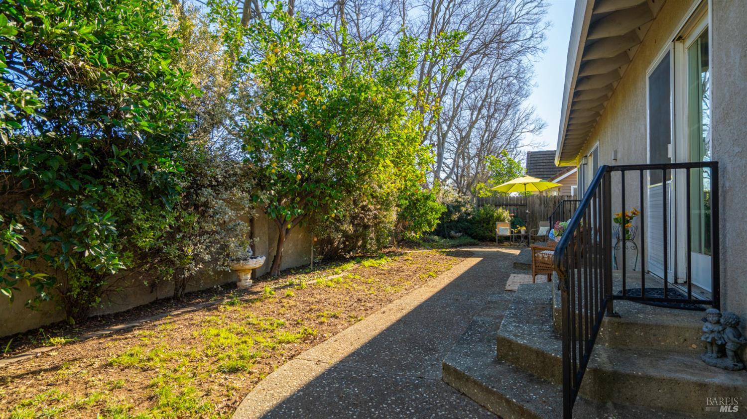 Detail Gallery Image 39 of 44 For 160 Lynd Way, Dixon,  CA 95620 - 3 Beds | 2/1 Baths