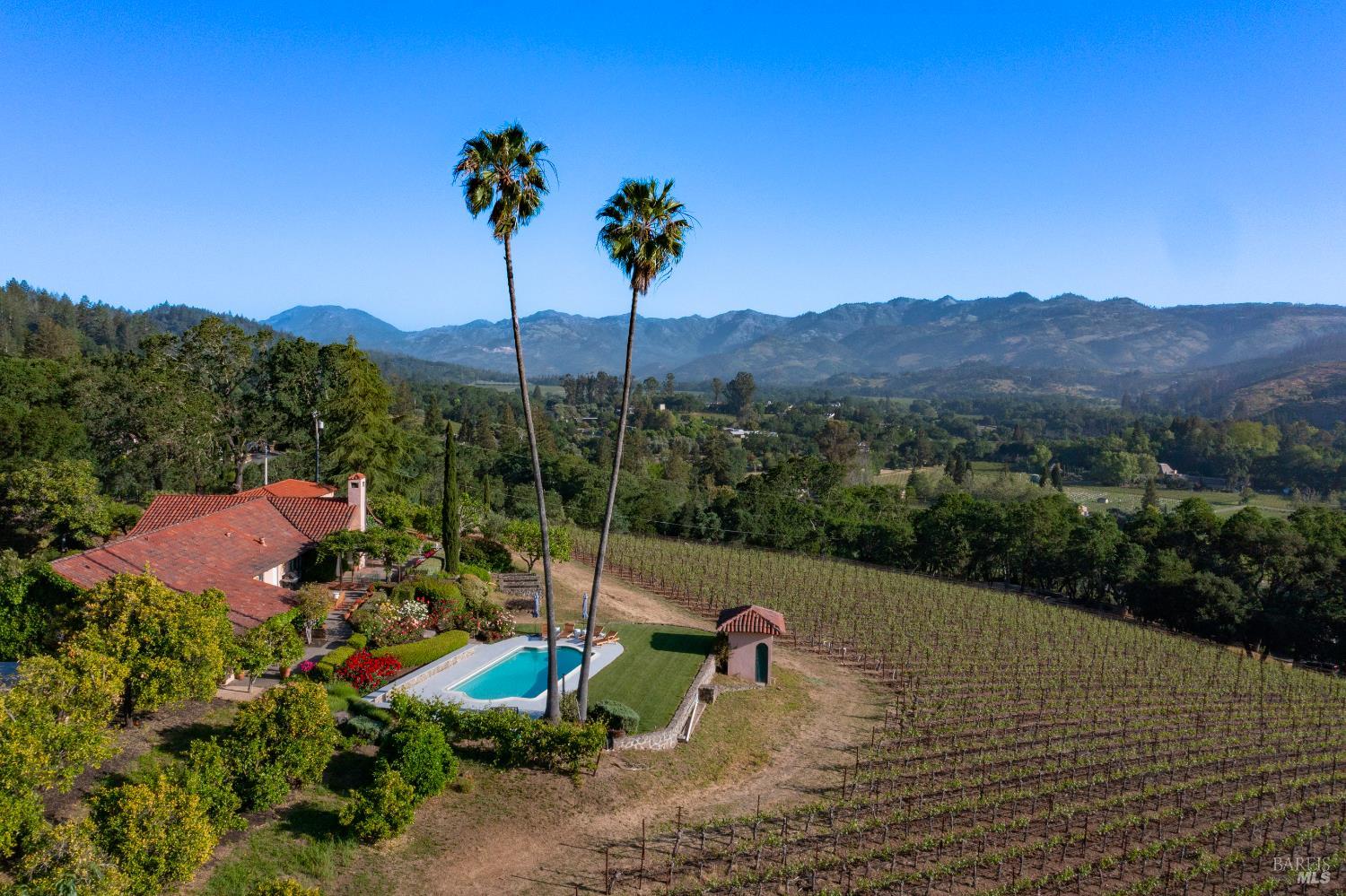 Detail Gallery Image 12 of 17 For 2893 Saint Helena Hwy, Saint Helena,  CA 94574 - 3 Beds | 2/1 Baths