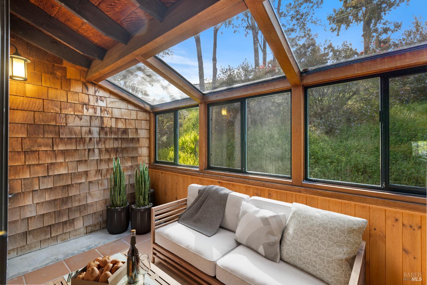 Detail Gallery Image 20 of 48 For 428 El Faisan Dr, San Rafael,  CA 94903 - 2 Beds | 2 Baths