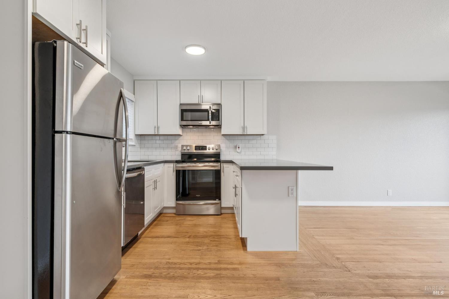 Detail Gallery Image 11 of 23 For 785 Taft Ave #10,  Albany,  CA 94706 - 1 Beds | 1 Baths