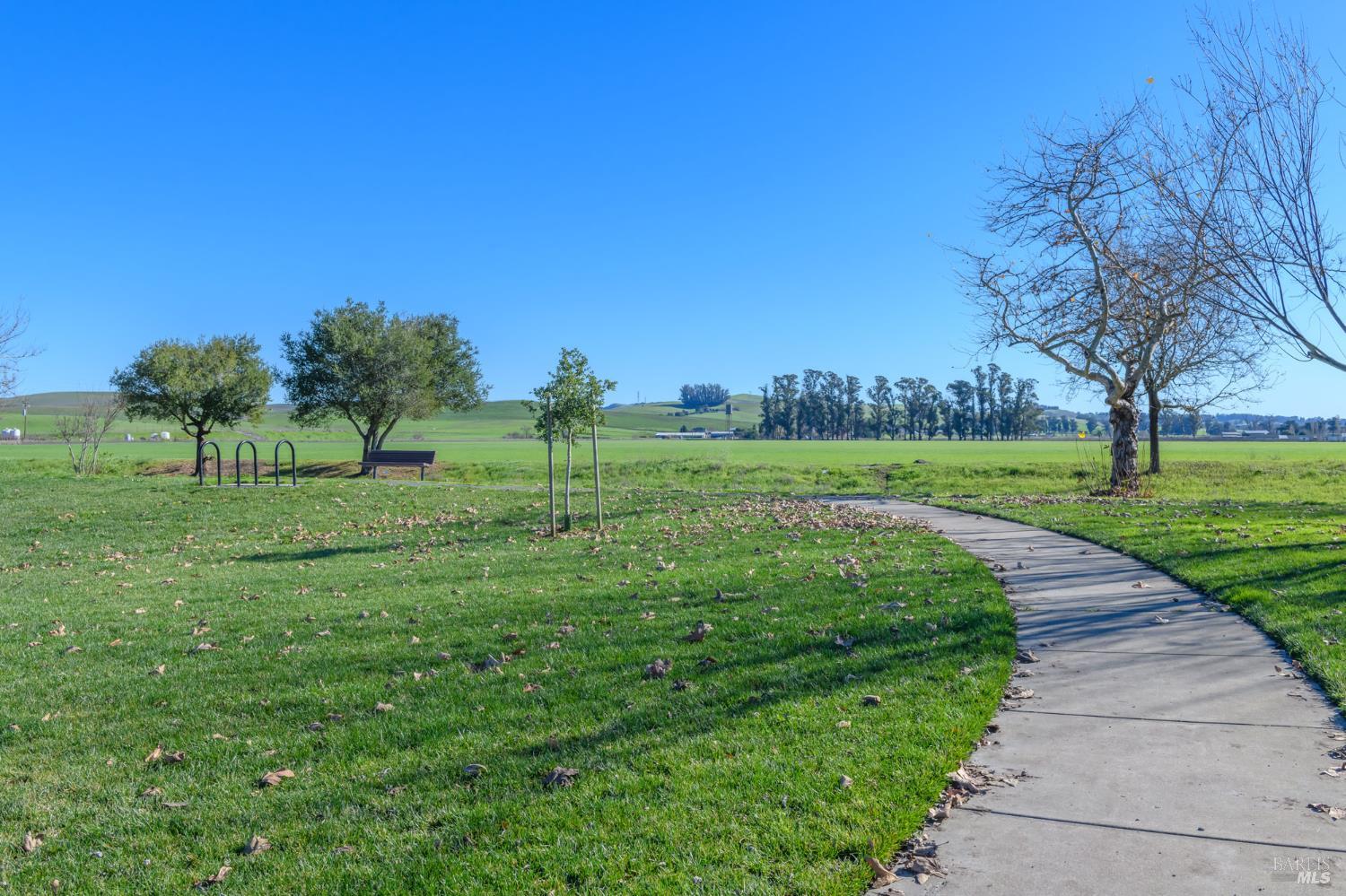Detail Gallery Image 43 of 46 For 1727 Chinar Dr, Petaluma,  CA 94954 - 4 Beds | 2/1 Baths