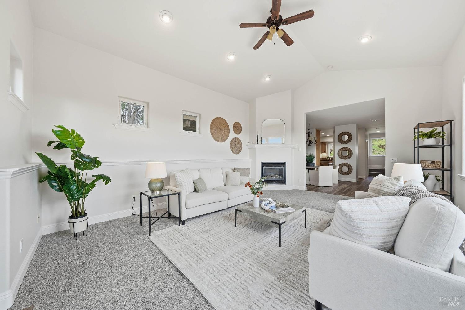 Detail Gallery Image 18 of 75 For 19429 Moon Ridge Rd, Hidden Valley Lake,  CA 95467 - 4 Beds | 2/1 Baths