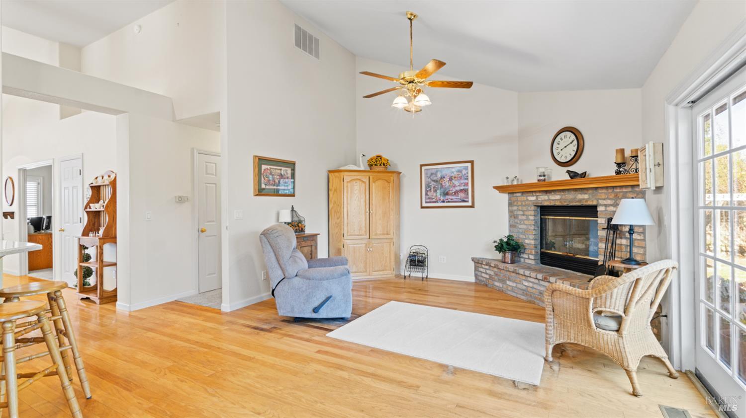 Detail Gallery Image 11 of 44 For 160 Lynd Way, Dixon,  CA 95620 - 3 Beds | 2/1 Baths