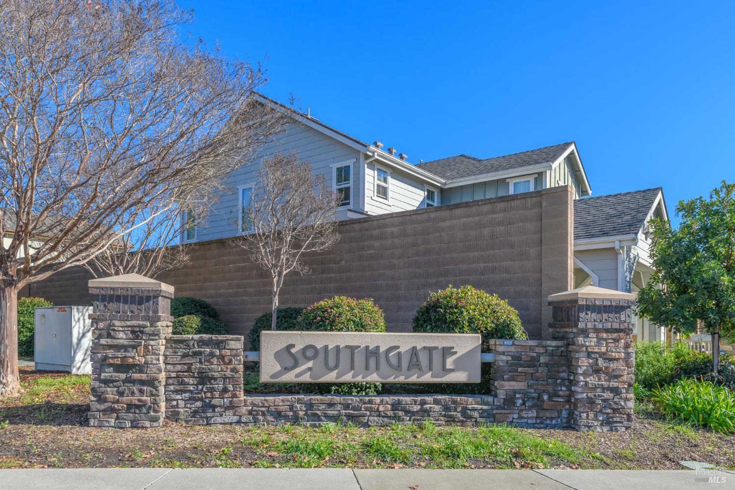 Detail Gallery Image 42 of 46 For 1727 Chinar Dr, Petaluma,  CA 94954 - 4 Beds | 2/1 Baths