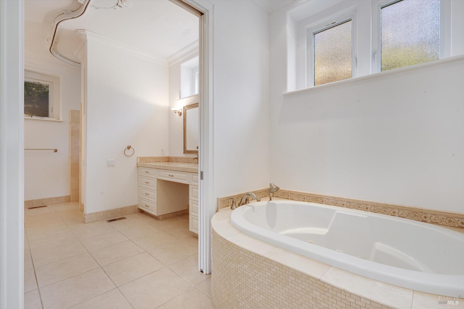 Detail Gallery Image 26 of 48 For 3557 Golf View Ter, Santa Rosa,  CA 95405 - 4 Beds | 3/1 Baths