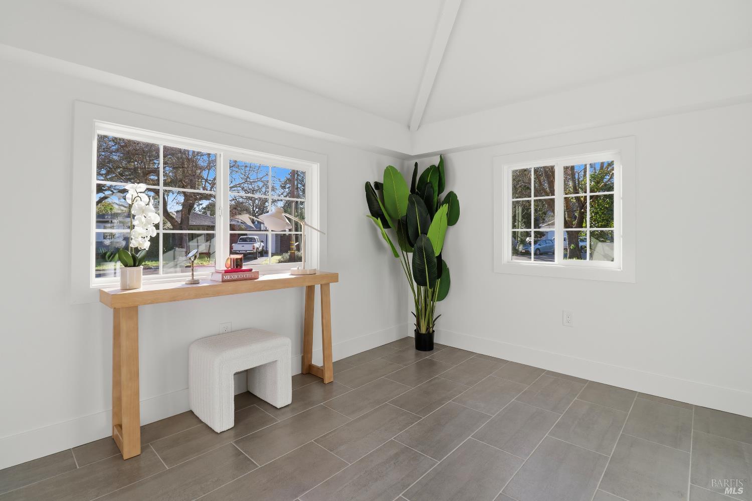 Detail Gallery Image 14 of 41 For 791 Storybook Ct, Novato,  CA 94947 - 3 Beds | 2/1 Baths