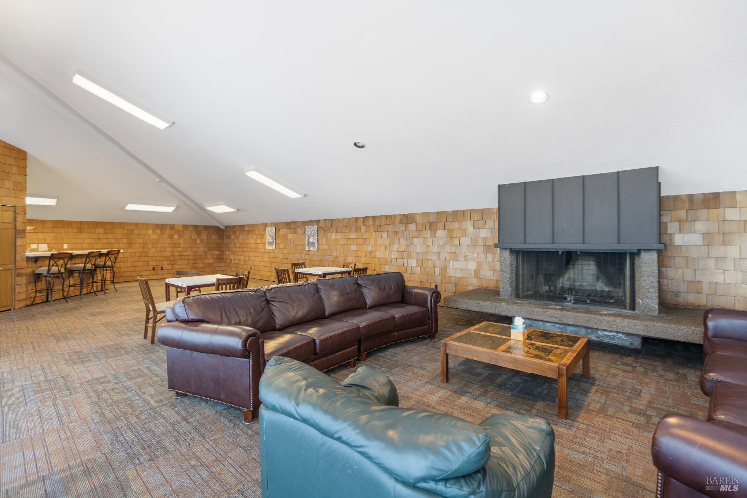 Detail Gallery Image 39 of 48 For 428 El Faisan Dr, San Rafael,  CA 94903 - 2 Beds | 2 Baths