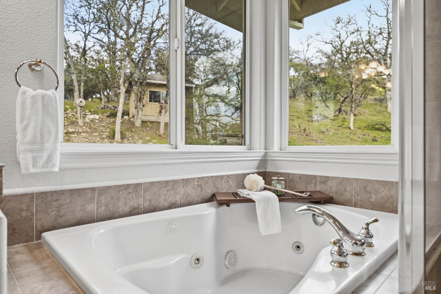 Detail Gallery Image 41 of 75 For 19429 Moon Ridge Rd, Hidden Valley Lake,  CA 95467 - 4 Beds | 2/1 Baths