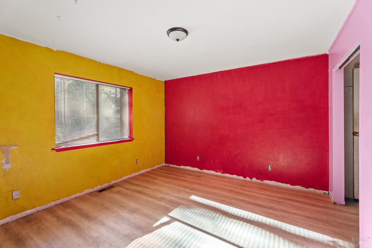 Detail Gallery Image 7 of 12 For 25237 Bluejay Ln, Willits,  CA 95490 - 3 Beds | 2/1 Baths