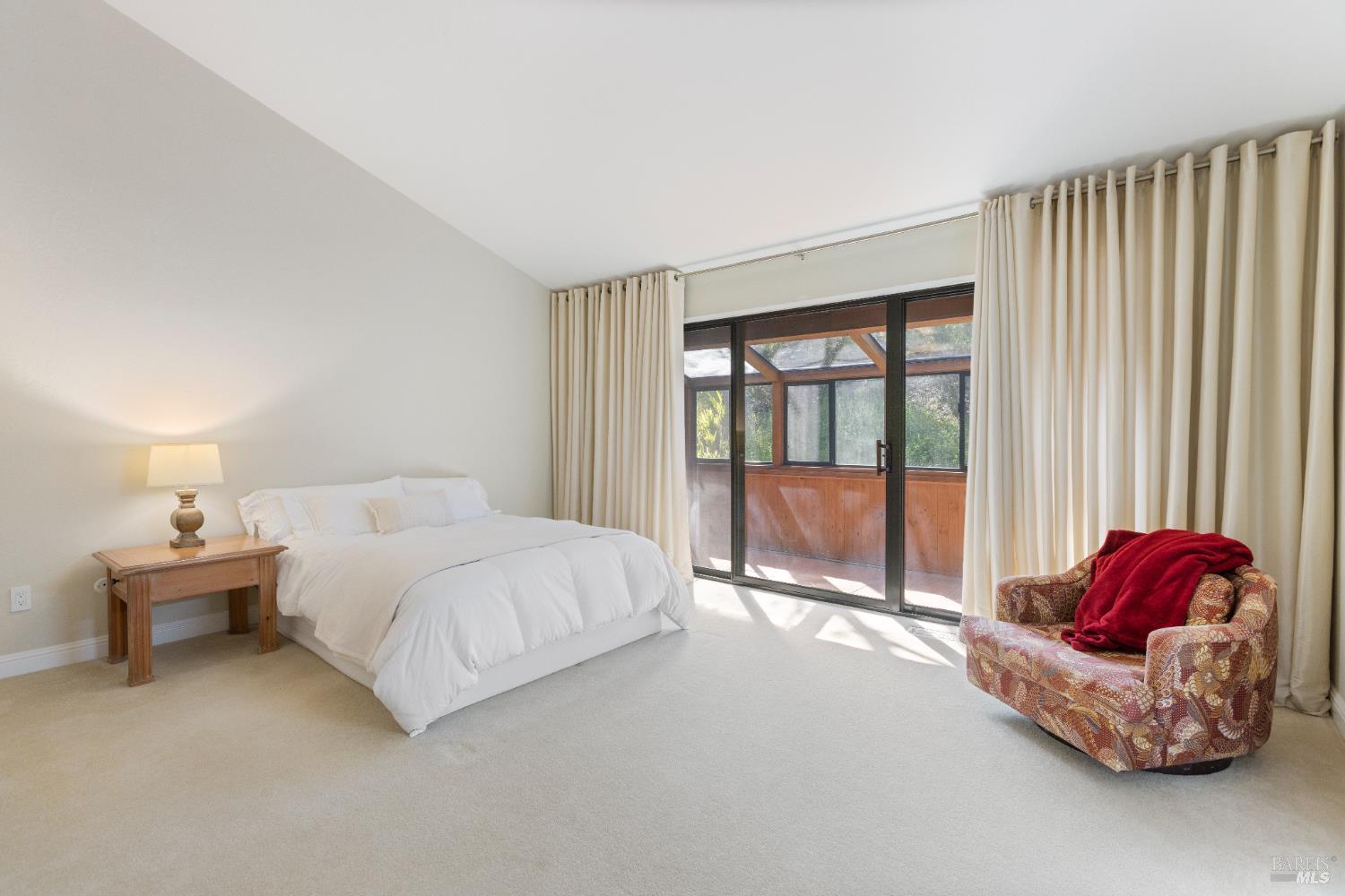 Detail Gallery Image 16 of 48 For 428 El Faisan Dr, San Rafael,  CA 94903 - 2 Beds | 2 Baths