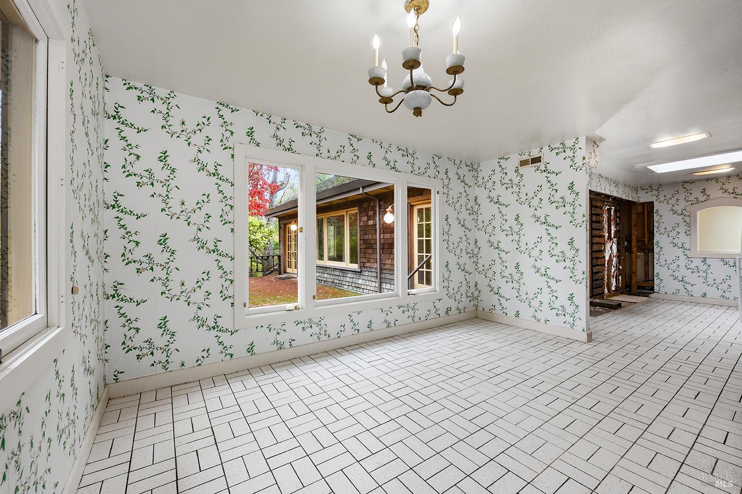 Detail Gallery Image 25 of 55 For 101 Laurel Grove Ave, Kentfield,  CA 94904 - 3 Beds | 2/1 Baths