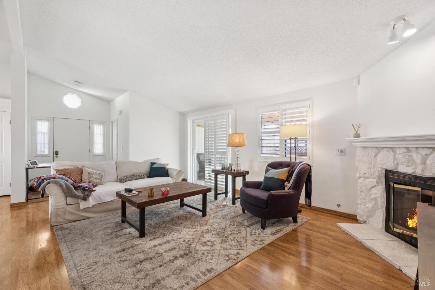 Detail Gallery Image 10 of 40 For 282 Paseo Bolivar Unkn, Sonoma,  CA 95476 - 2 Beds | 2 Baths