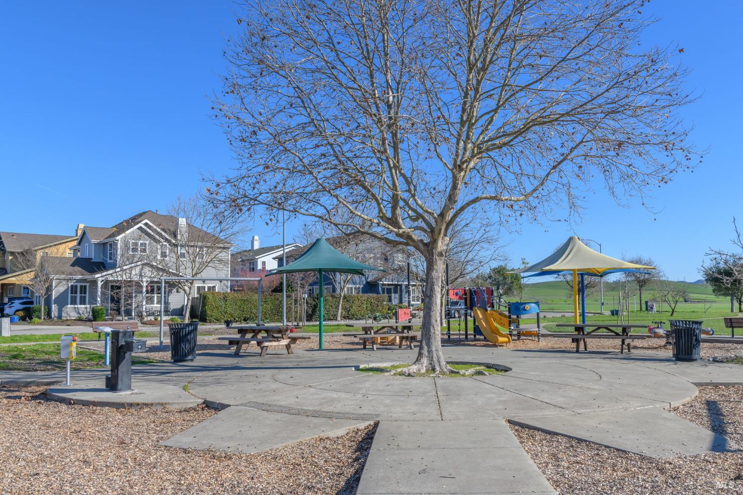 Detail Gallery Image 45 of 46 For 1727 Chinar Dr, Petaluma,  CA 94954 - 4 Beds | 2/1 Baths