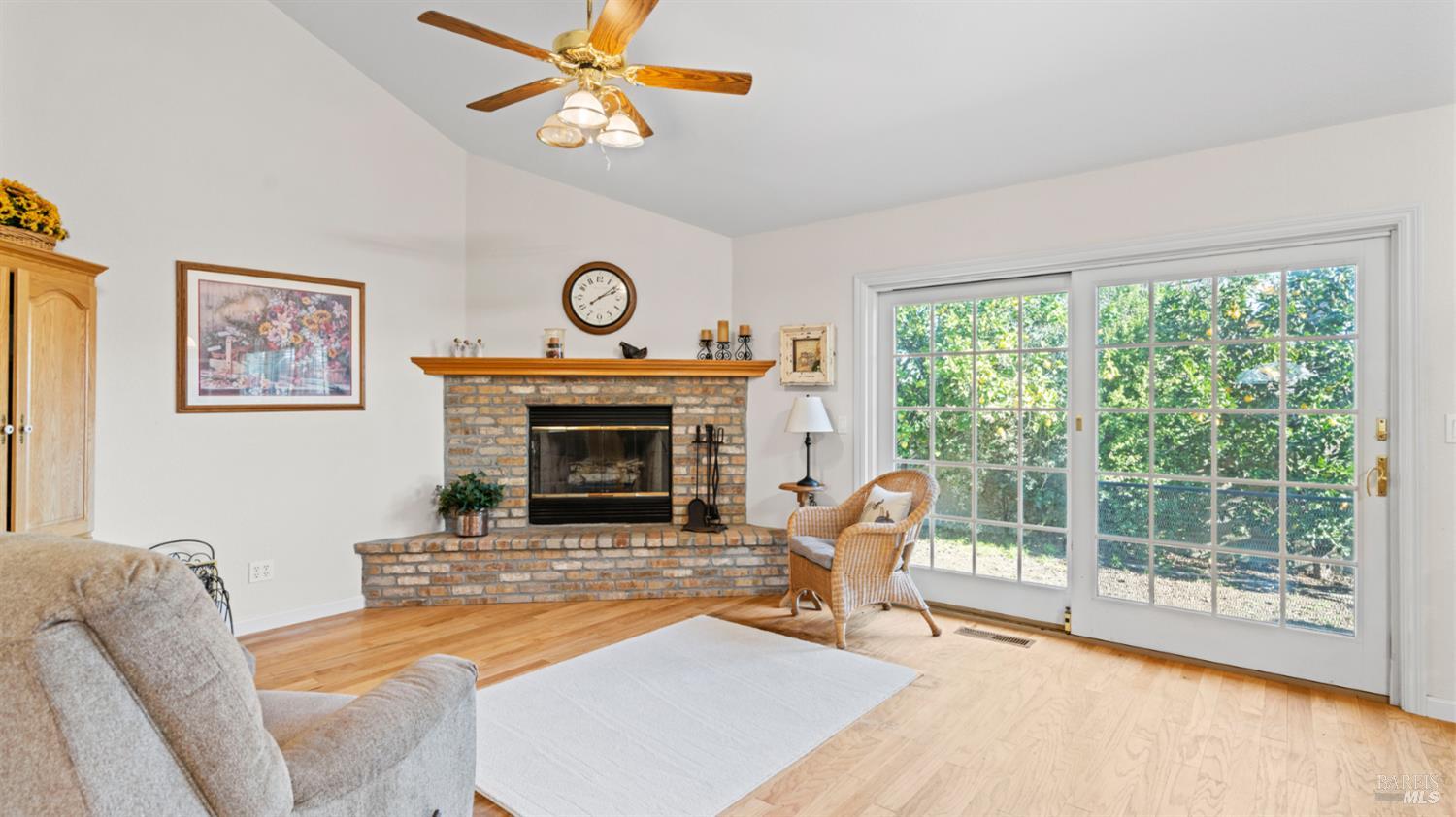 Detail Gallery Image 9 of 44 For 160 Lynd Way, Dixon,  CA 95620 - 3 Beds | 2/1 Baths